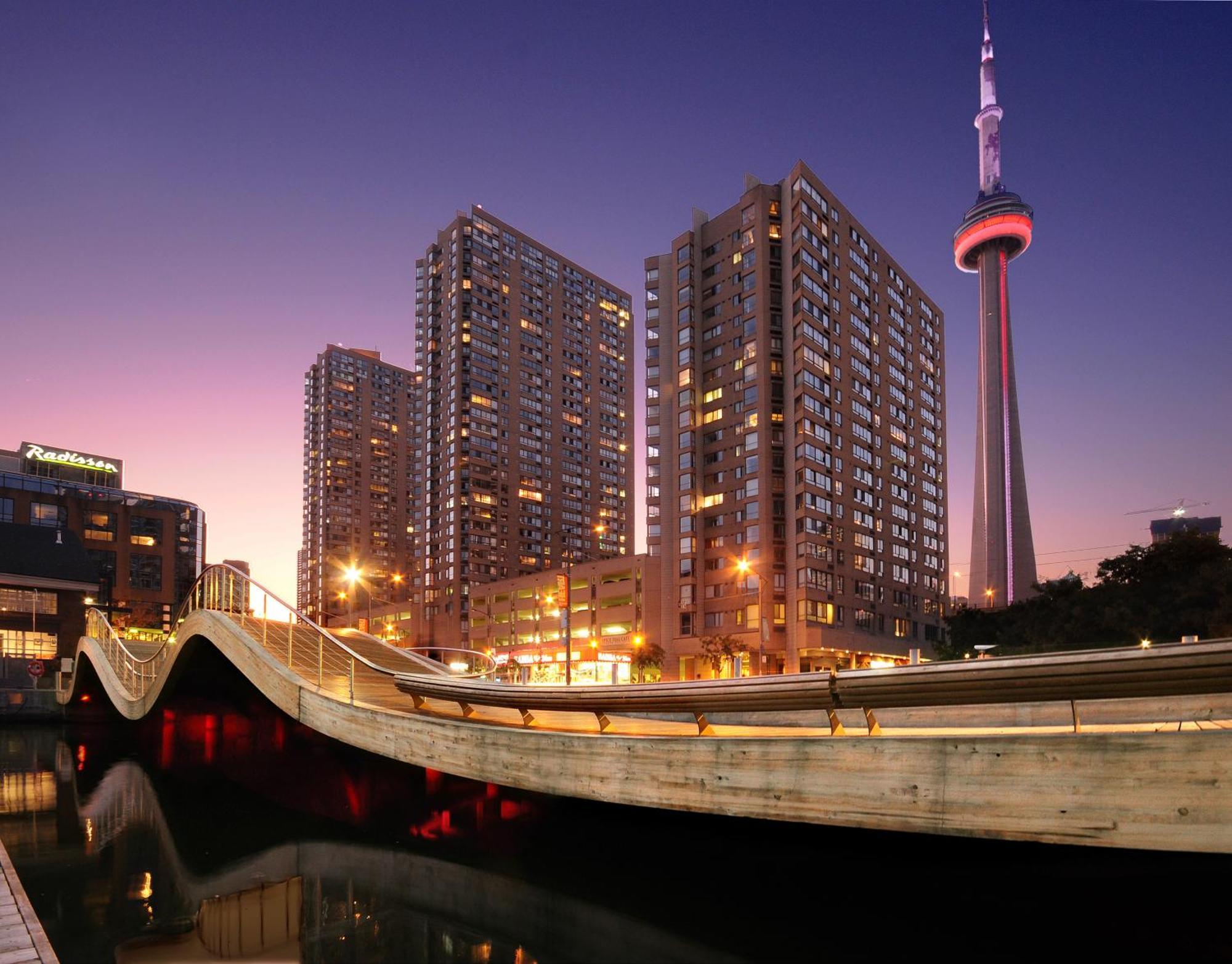Hotel Radisson Blu Toronto Downtown Extérieur photo